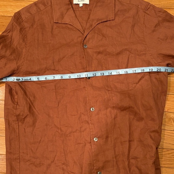 Men's Rust Casual Button Down Linen Shirt - Picture 7 of 9